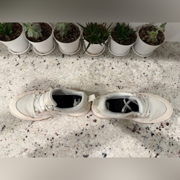 SOREL Women’s White/Cream Sneakers | Size 7 | Lightweight Casual Shoes - Picture 7 of 8